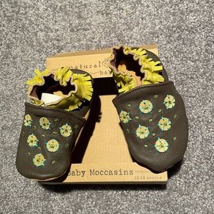 NWT Natural Life Baby Brown Moccasins